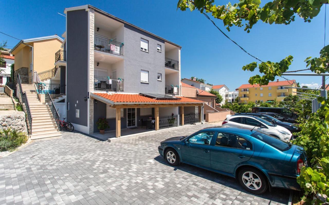 Apartments With A Parking Space Baska, Krk - 18808 エクステリア 写真