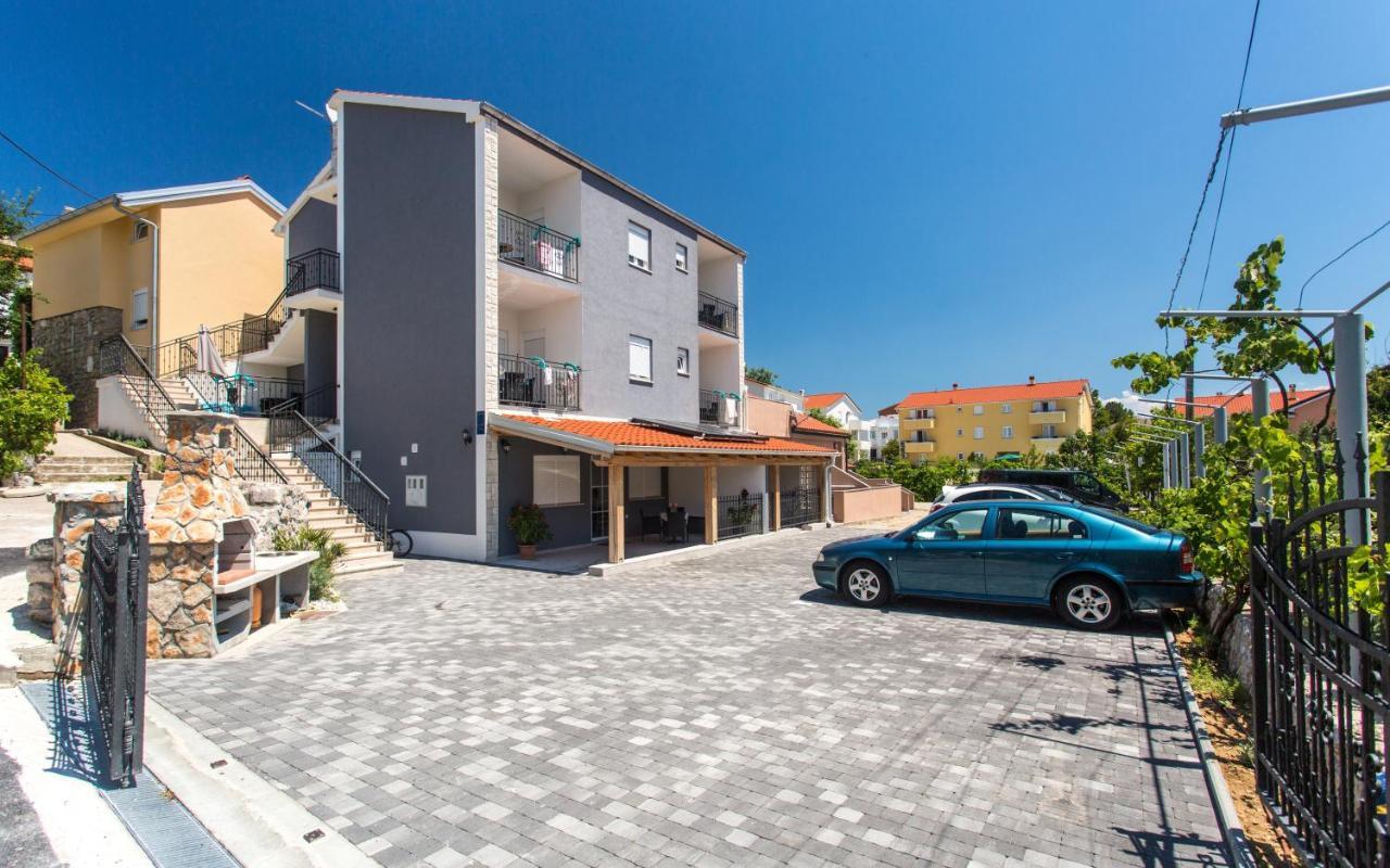 Apartments With A Parking Space Baska, Krk - 18808 エクステリア 写真