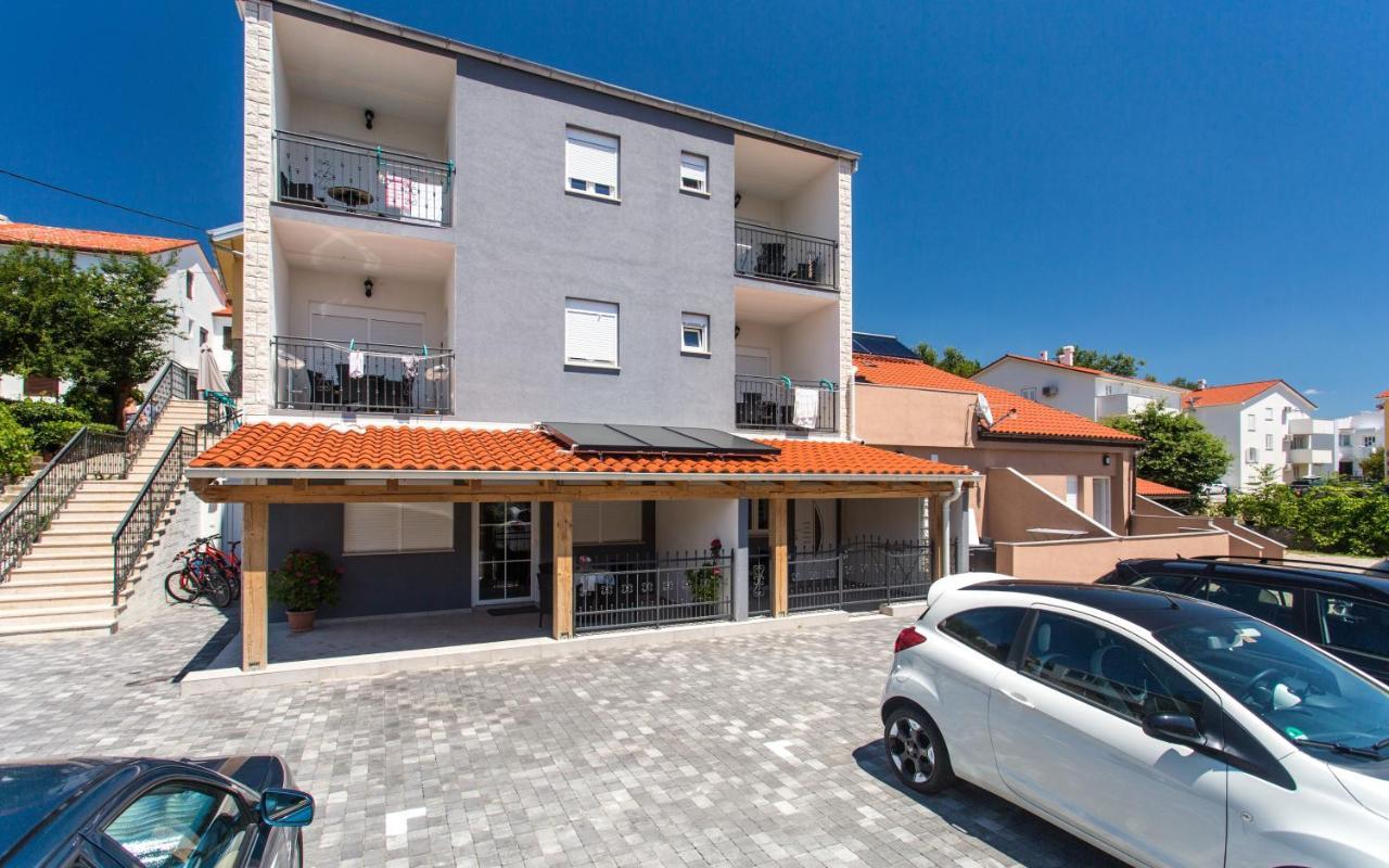 Apartments With A Parking Space Baska, Krk - 18808 エクステリア 写真